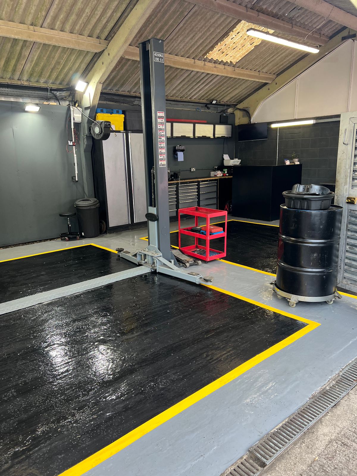 Vehicle Lift Equipment